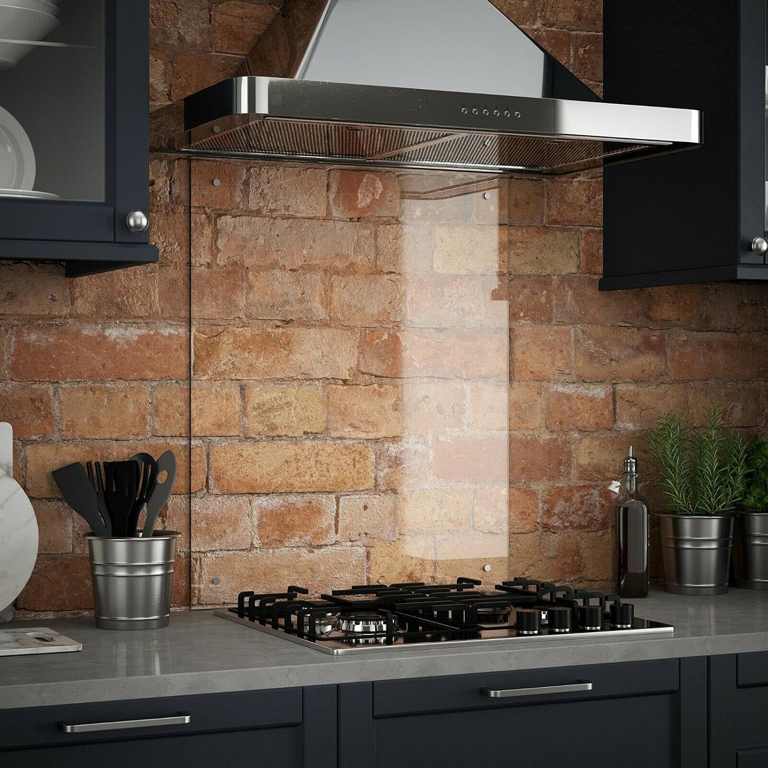 how thick does a glass splashback need to be