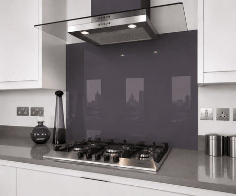 Raven Hymm Glass Splashback behind hob