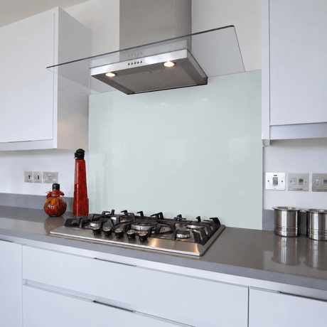 Morning Glow Glass Splashback behind kitchen hob