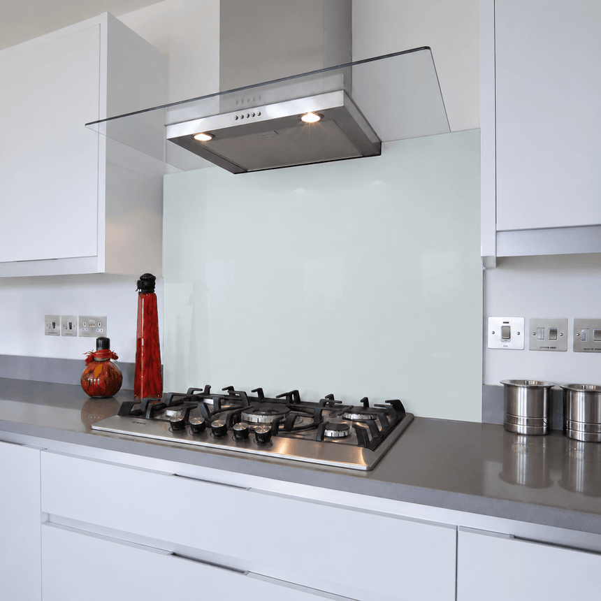 Morning Glow Glass Splashback behind kitchen hob